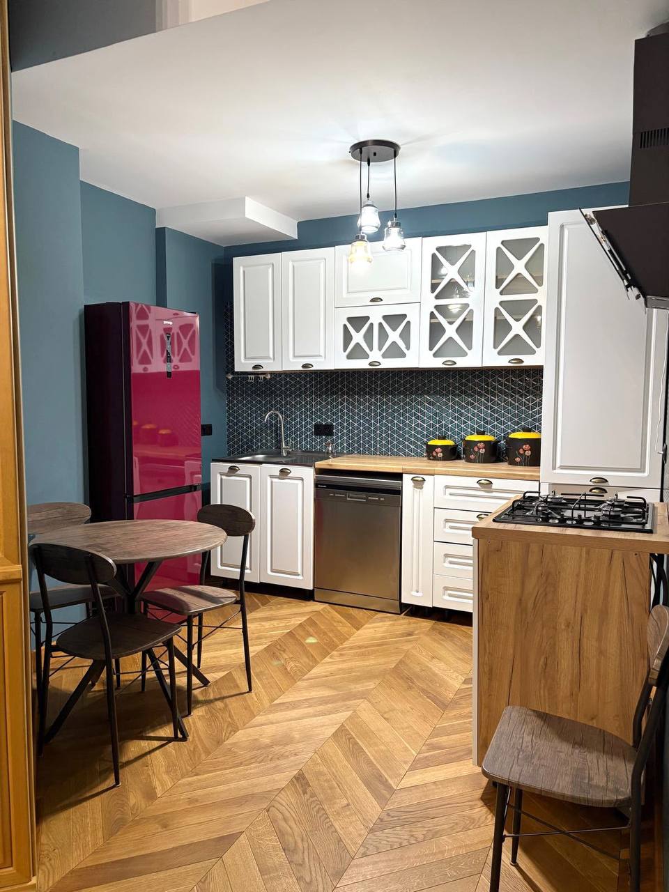 3-room apartment in Vake, $1700/month