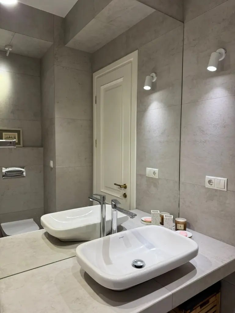 3-room apartment on Taktakishvili Street, $2000/month