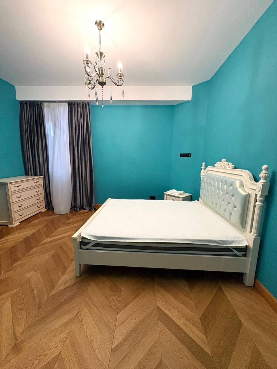 3-room apartment in Vake, $1700/month