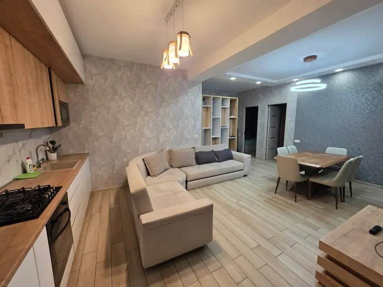 3-room apartment in Isani, $900/month