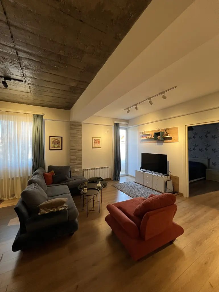 4-room apartment in Chugureti, $1500/month