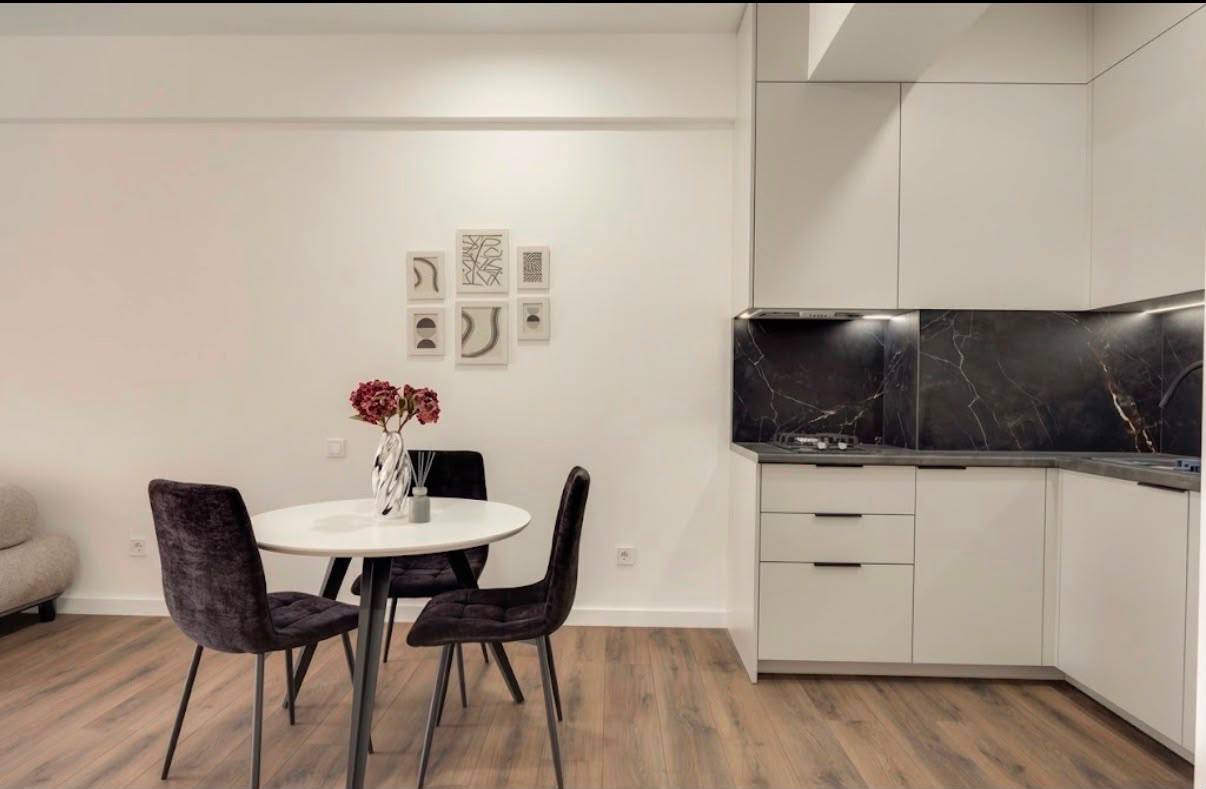 2-room apartment on Universitetskaya, Saburtalo, $1000/month