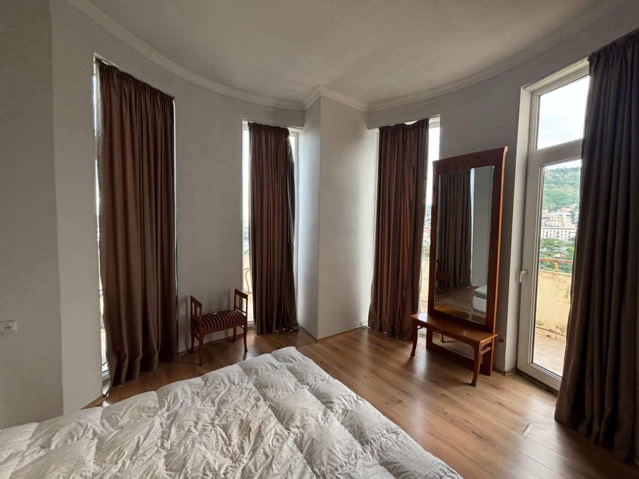 3-bedroom apartment in Vera, Old Tbilisi, $1500/month