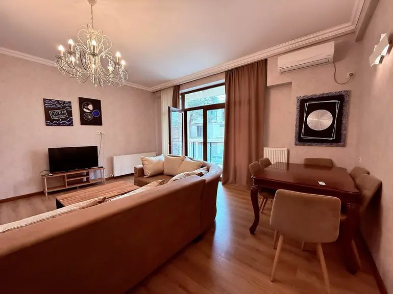 3-room apartment on Shatberashvili, Vake, $1150/month