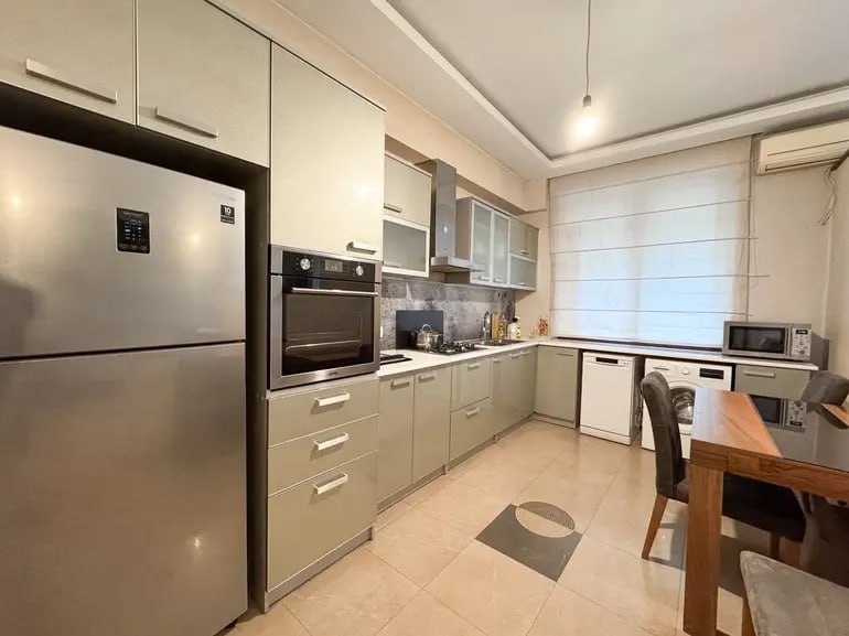 3-room apartment on Nuzubidze, Saburtalo, $900/month