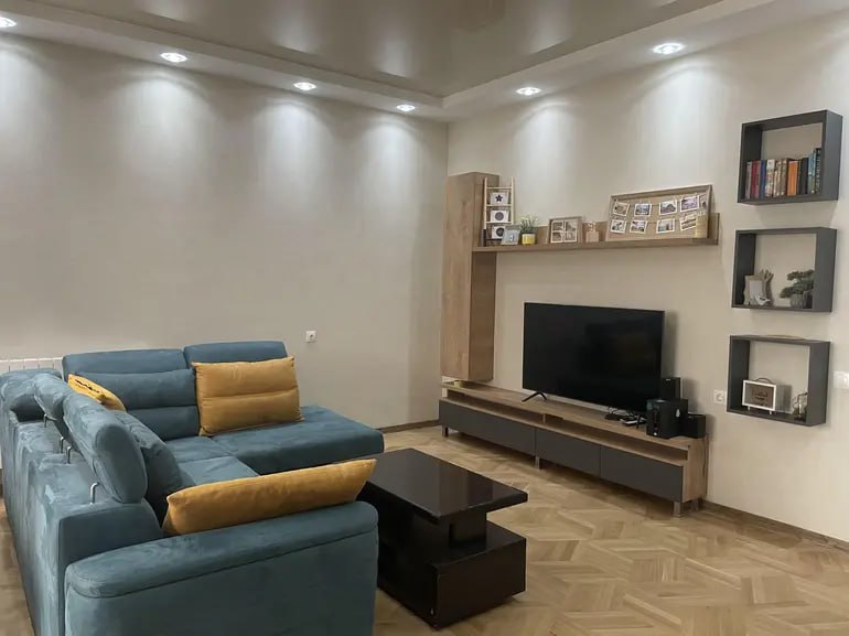 3-room apartment on Kekelidze Street, Vake, $1200/month