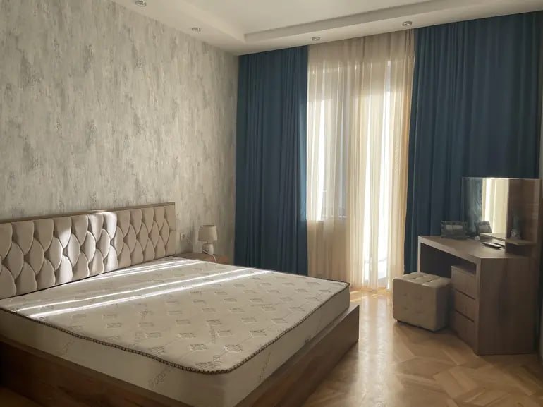 3-room apartment on Kekelidze Street, Vake, $1200/month
