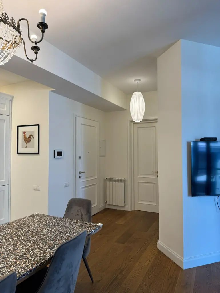 3-room apartment on Taktakishvili Street, $2000/month