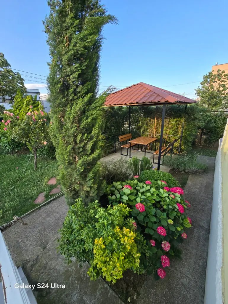 7-room house on Barona de Baya, $2000/month