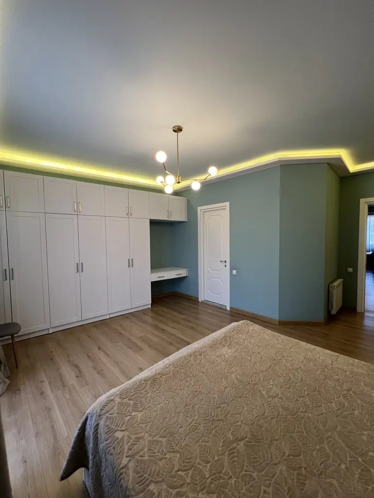 4-room apartment in Chugureti, $1500/month