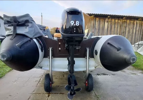 Комплект лодки и мотора с оборудованием за 45350 рублей — миниатюра 2