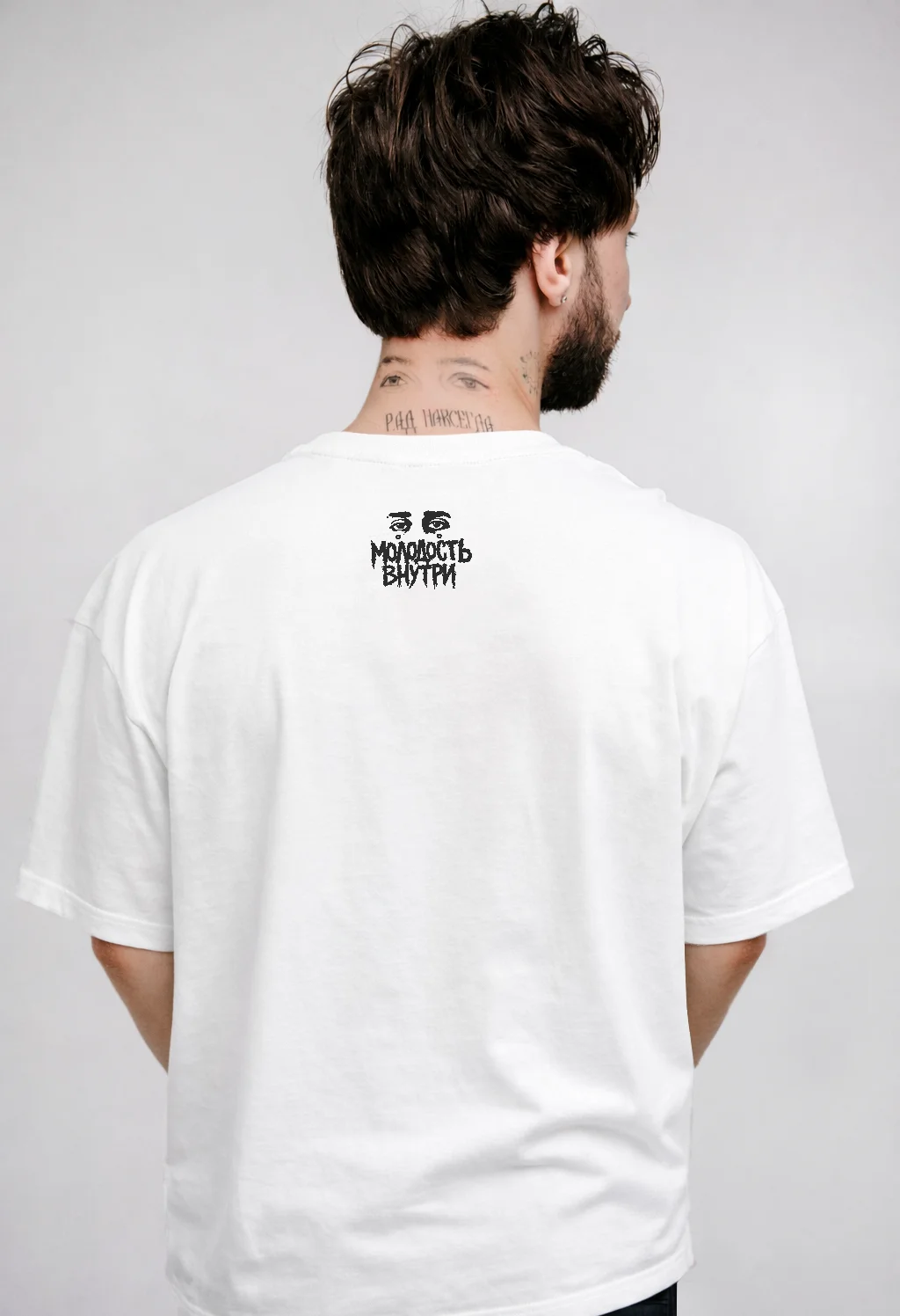 Футболка оверсайз унисекс  BMGbrand х "Молодость внутри" (Видеостена), Белая — фото 2