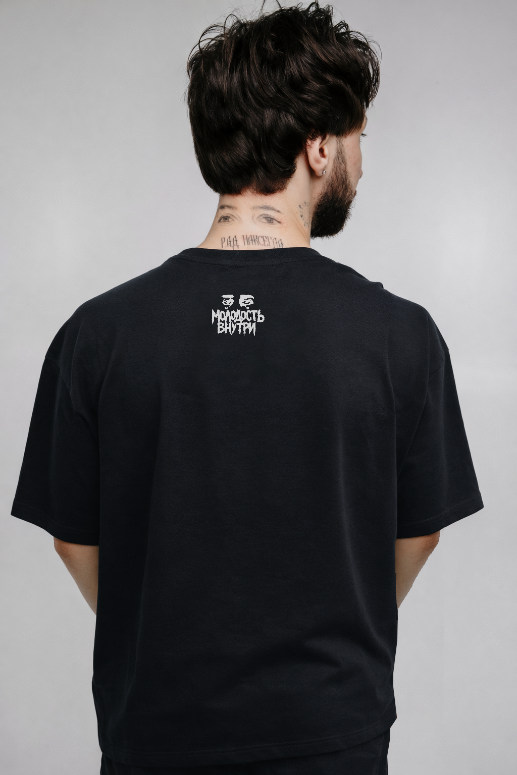 Футболка оверсайз унисекс BMGbrand х "Молодость внутри"(Месяц),Черная — фото 2