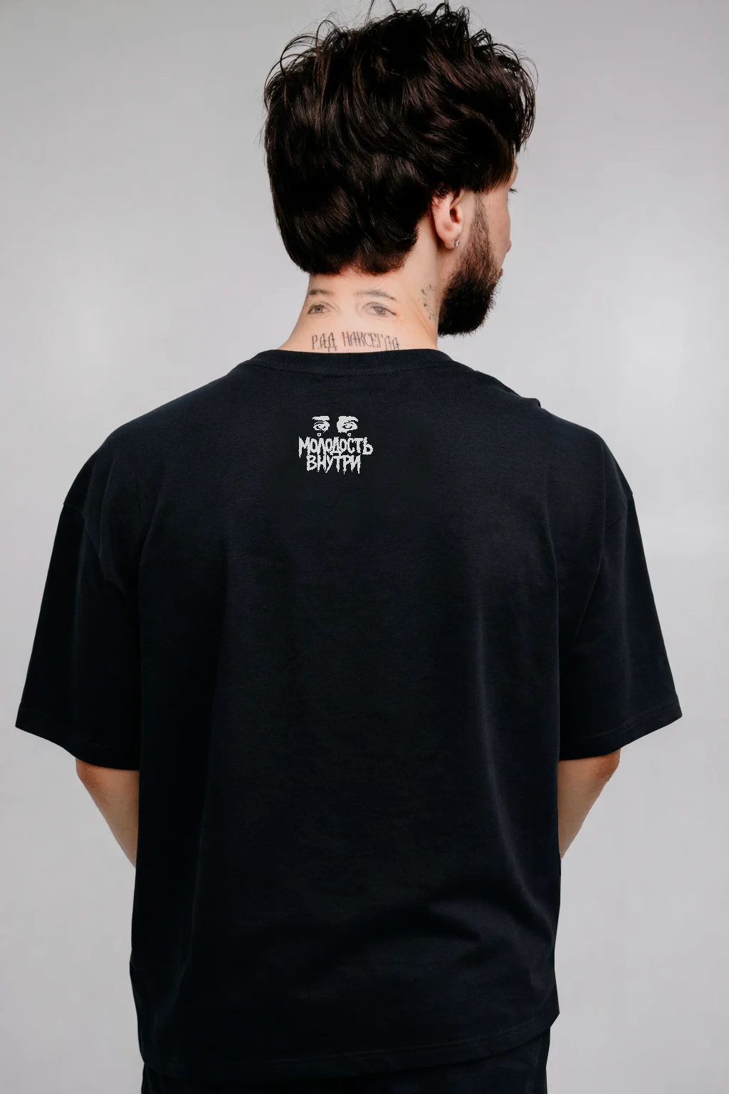 Футболка оверсайз унисекс BMGbrand х "Молодость внутри"(Месяц),Черная — фото 2