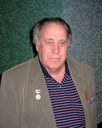 Владислав Петрович Крапивин
