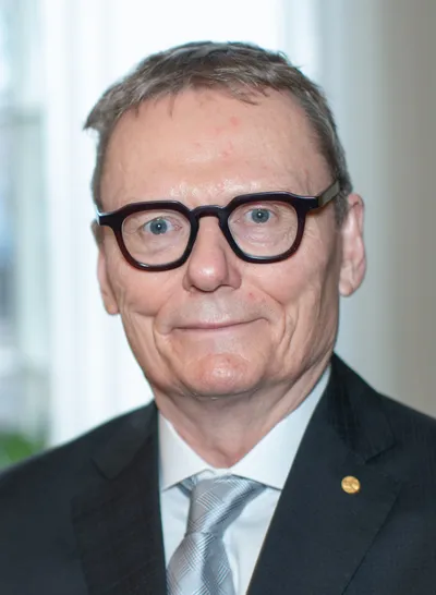 Джеймс А. Робинсон