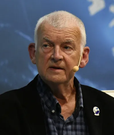 Кен Маклауд