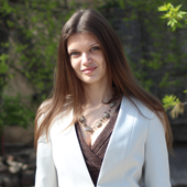 Алена Колесникова