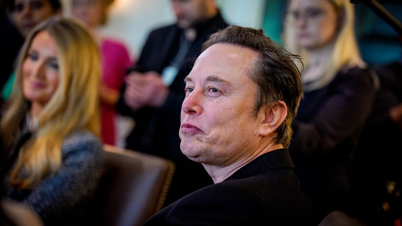 Лол, xAI Илона Маска недавно прилетело сразу несколько исков от женщин. Знаете, из-за чего?