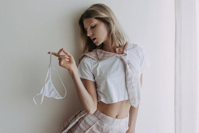 Gina Gerson  показала закулисье съёмок фильмов для взрослых — правда без цензуры