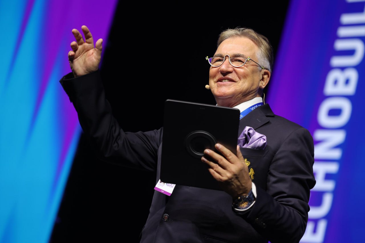 Актёр, которого знала вся страна, показал свой дом — фанаты в шоке от увиденного!