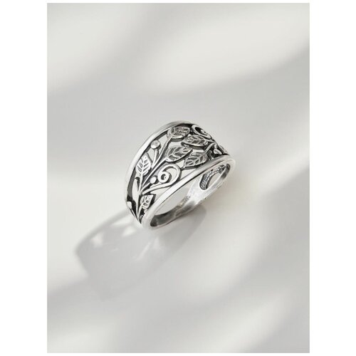 Купить Кольцо Shine & Beauty, латунь, серебрение, размер 18.5, серебряный
Кольцо женско...