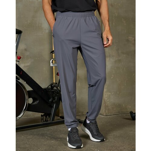 Купить Брюки STROBBS, размер M, серый
Мужские брюки от бренда STROBBS имеют свободный к...