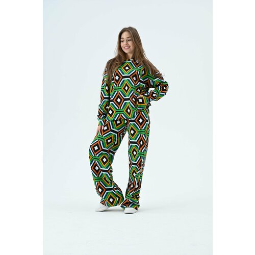 Купить Костюм MoloNa, размер 46-48, зеленый, мультиколор
Стильный женский костюм от бре...
