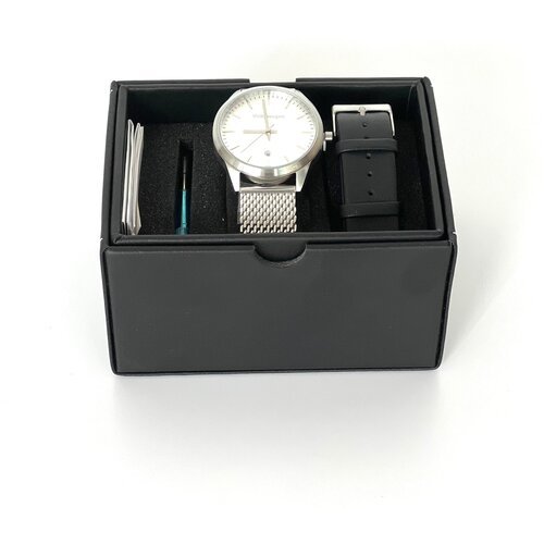 Купить Наручные часы VAG
Наручные часы Volkswagen 33D050800C<br>оригинальные запчасти и...