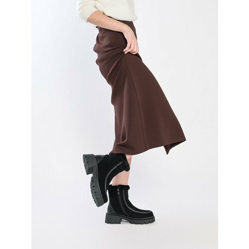Купить Полусапоги MADELLA, размер 39, черный
Детали:<br>- округлый носок с защитой,<br>...