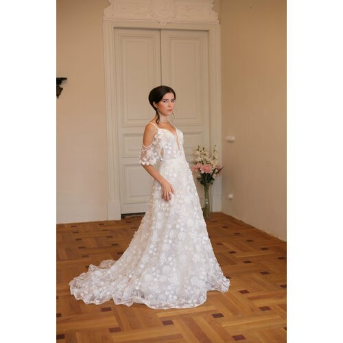 Купить Свадебное платье , размер 42-44-46, белый
Свадебное платье "Берта"<br>Без шлейфа...