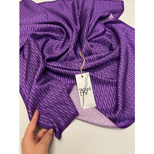 Купить Платок Noname, фиолетовый
Платок готовый шелковый с обработанными срезами Цвет -...