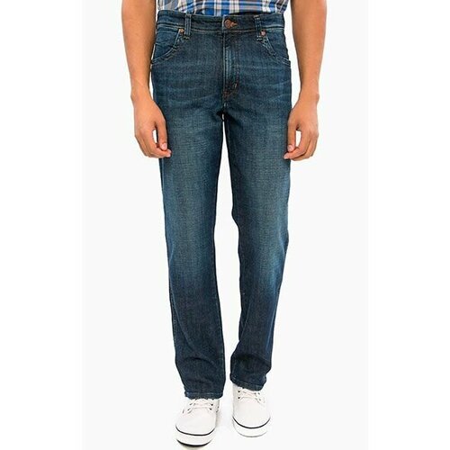 Купить Джинсы Wrangler, размер W31/L30, синий
Классические пяти карманные мужские джинс...