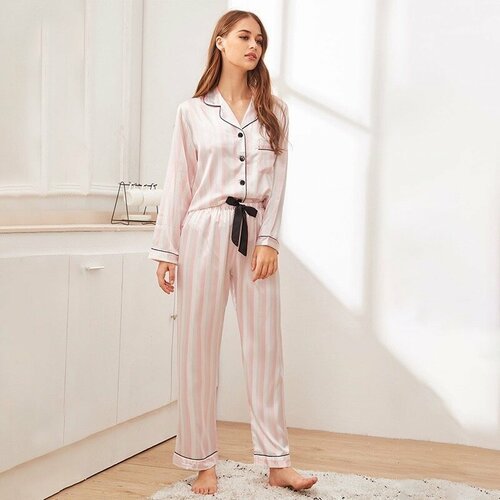 Купить Пижама , размер 48, белый, розовый
Атласная пижама с брюками – это отличный выбо...