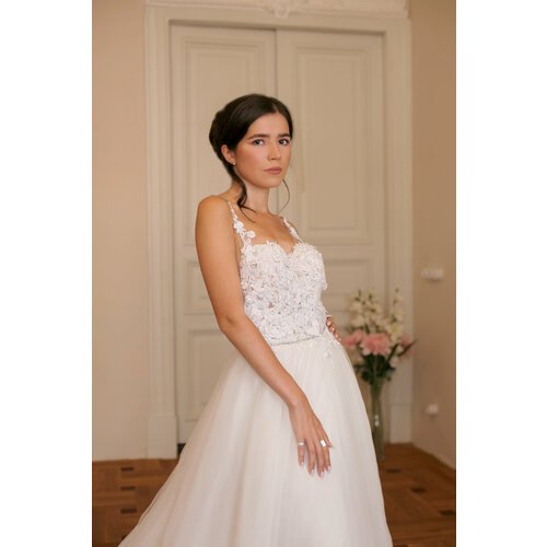Купить Свадебное платье , размер 42-44, белый
Свадебное платье со шлейфом 

Скидка 25%