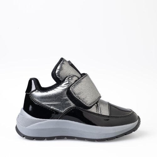 Купить Ботинки ONWAY, размер 29, серебряный, черный
ONWAY —итальянская обувь для повсед...