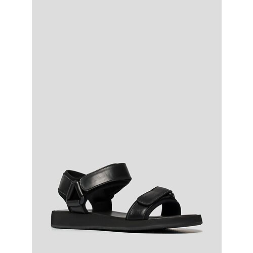 Купить Сандалии VITACCI, размер 38, черный
Модные женские сандалии из натуральной кожи...