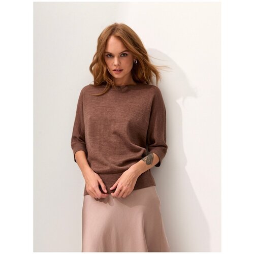 Купить Пуловер look7, размер S/M, коричневый
Пуловер тонкой вязки из итальянской мерино...