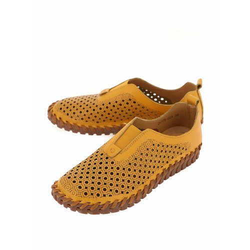 Купить Полуботинки дерби Baden, размер 36, желтый
BADEN – это обувь, демонстрирующая со...