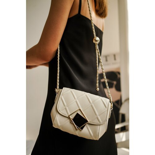 Купить Сумка Sinotti, белый
<p><br> Изящная женская сумочка на плечо с оригинальным диз...