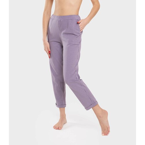 Купить Брюки SERGE, размер 114, мультиколор
Домашние женские брюки выполнены из мягкого...
