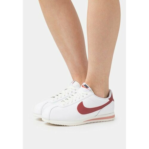 Купить Кроссовки NIKE, размер 39, белый
Кроссовки Nike Sportswear CORTEZ Женский размер...