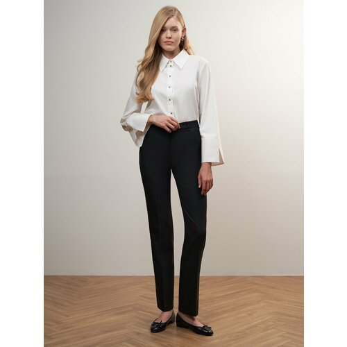 Купить Блуза Calista, размер 50, белый
Лаконичная и универсальная рубашка составит офис...