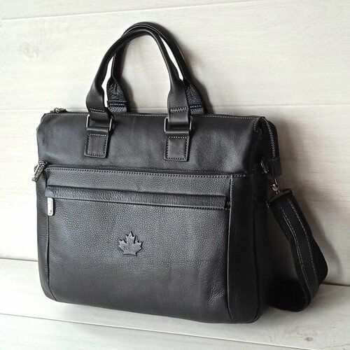 Купить Портфель черный
Практичный, стильный мужской портфель-сумка из натуральной кожи....
