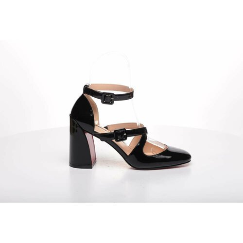 Купить Туфли BASCONI, размер 39, черный
Туфли женские BASCONI – стильный и комфортный в...