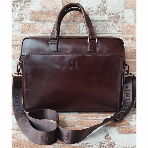 Купить Портфель коричневый
Практичный, стильный мужской портфель-сумка из натуральной к...