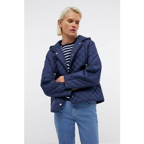 Купить Куртка Baon B0324004, размер 48, синий
Укороченная женская куртка станет базой с...