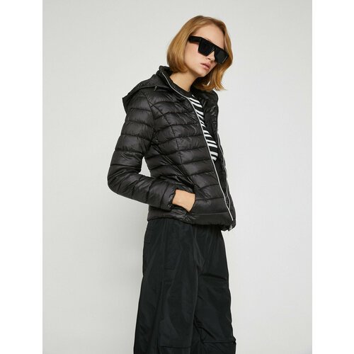 Купить Куртка KOTON, размер 40, черный
Koton - это турецкий бренд одежды, который предл...