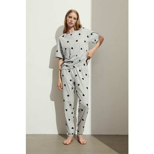 Купить Пижама H&M, размер S, серый
Пижама H&M размера S - стильный и комфортный выбор д...