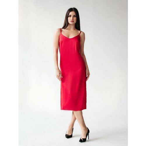 Купить Платье DARKED, размер 54, красный
Струящееся женское платье-комбинация А-образно...
